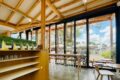Café pour travailler à Hossegor intérieur du volt cafe brulerie