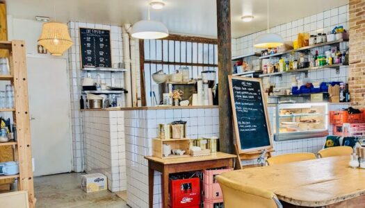 café wifi paris 17 intérieur du café pimpin