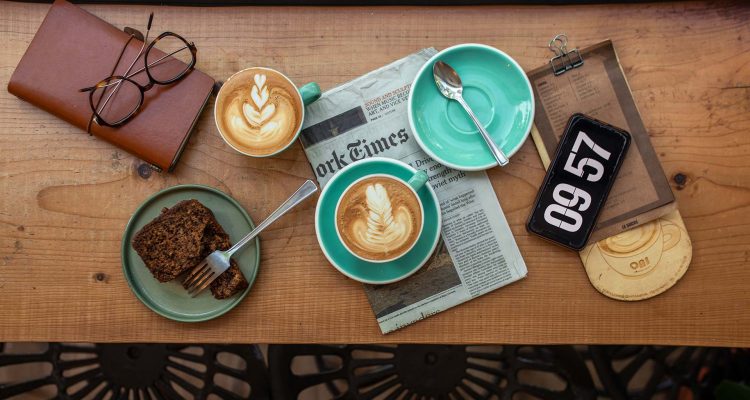 ONI coffee shop pour teletravailler à Paris interieur food