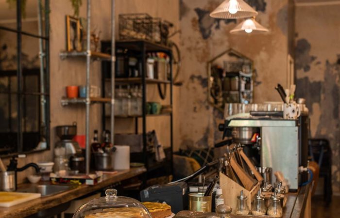 ONI coffee shop pour teletravailler à Paris interieur et comptoir