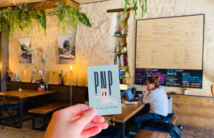 pnp personne n'est parfait coffee shop salle intérieure