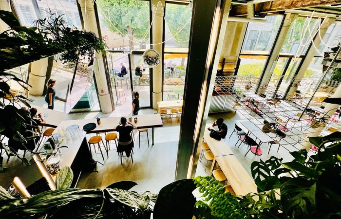 café wifi à Lyon 1 - le pilo café et son immense salle