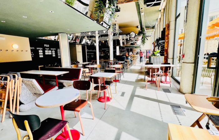 café wifi à Lyon 1 - le pilo café et son immense salle