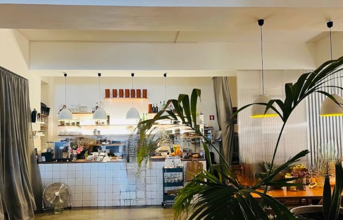 intérieur du café pour travailler Curva à Lisbonne