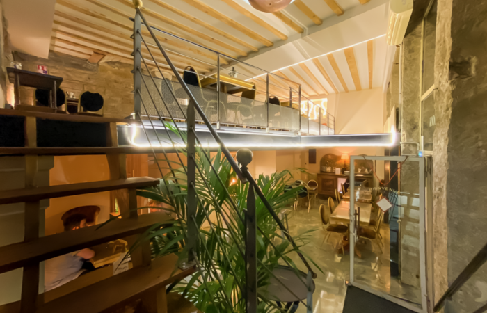 café pour travailler à lyon 1, intérieur sur dex etages du café Petite Pension