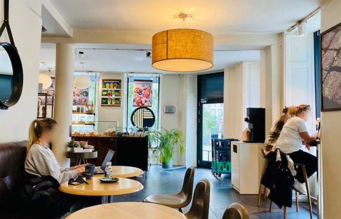café pour travailler à copenhague atmosphère Emmery Coffee Shop