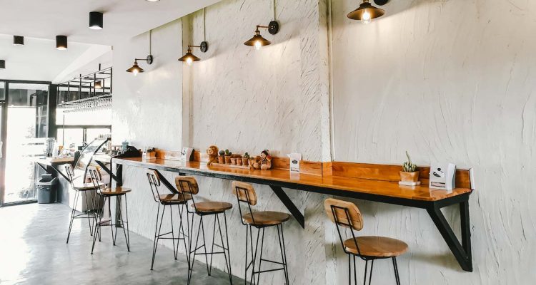 café pour travailler hyper lumineux