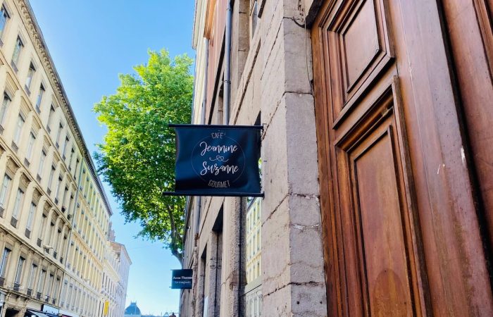 jeannine et suzanne devanture