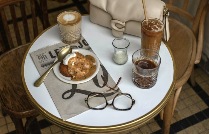 Mota café pour travailler à paris 9 table