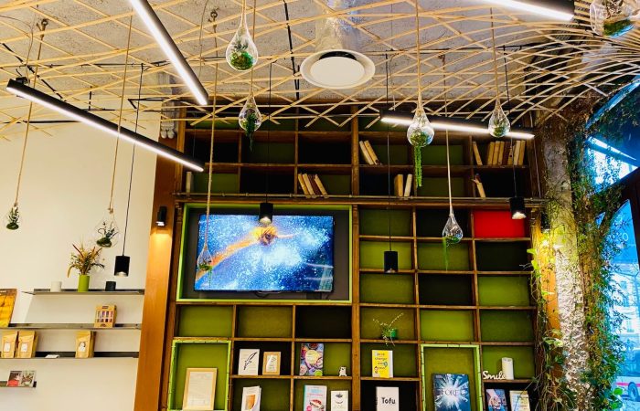 new tree café lyon 2 deco