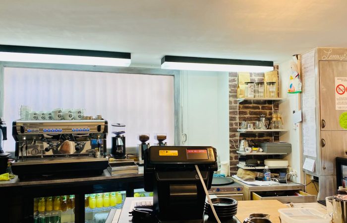 raise hell coffee shop nime comptoir